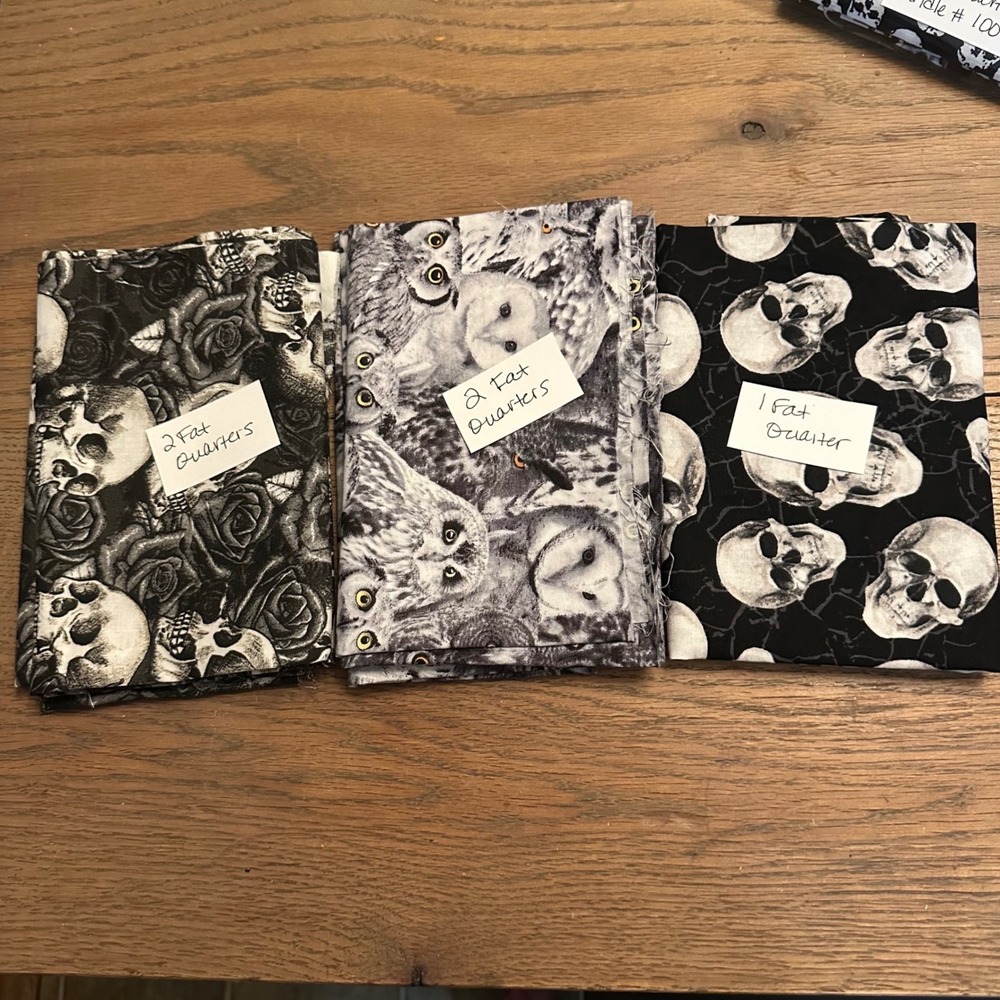 Gothic Skull and Owl Cotton Fabric 5 Fat Quarter Bundle Halloween Quilting Craft - Picture 2 of 6